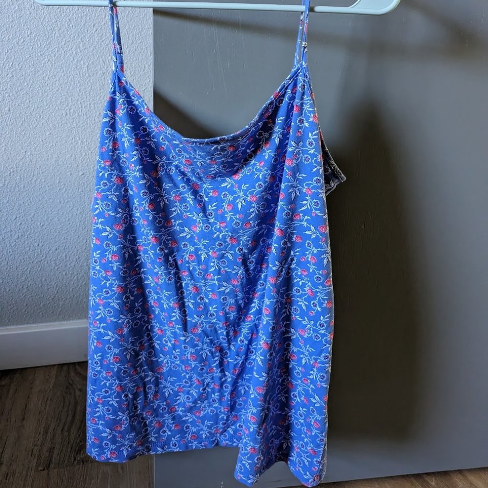 XL Loft Outlet spaghetti strap shirt